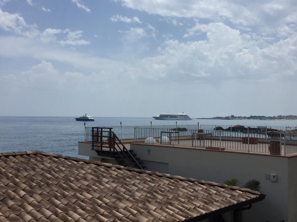 Beach Apartments Patrizia Taormina Esterno foto