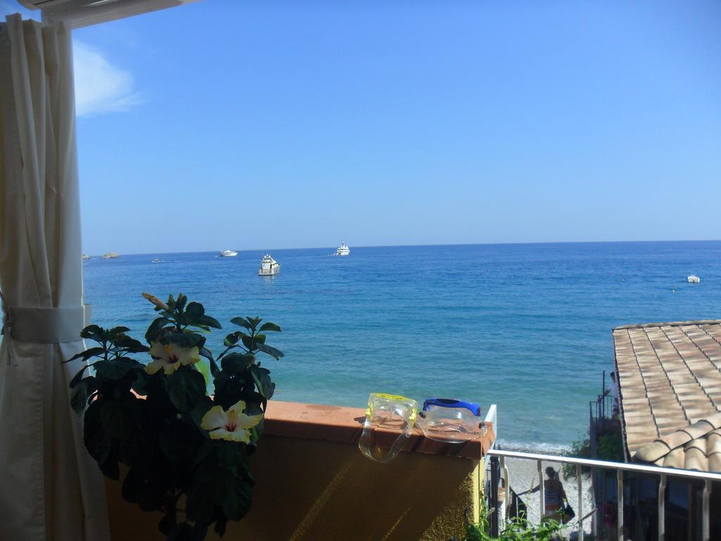 Beach Apartments Patrizia Taormina Esterno foto