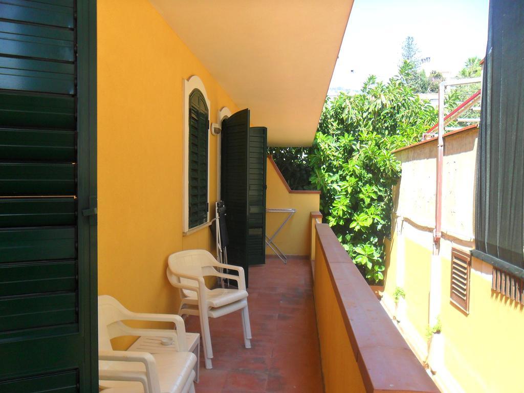 Beach Apartments Patrizia Taormina Esterno foto