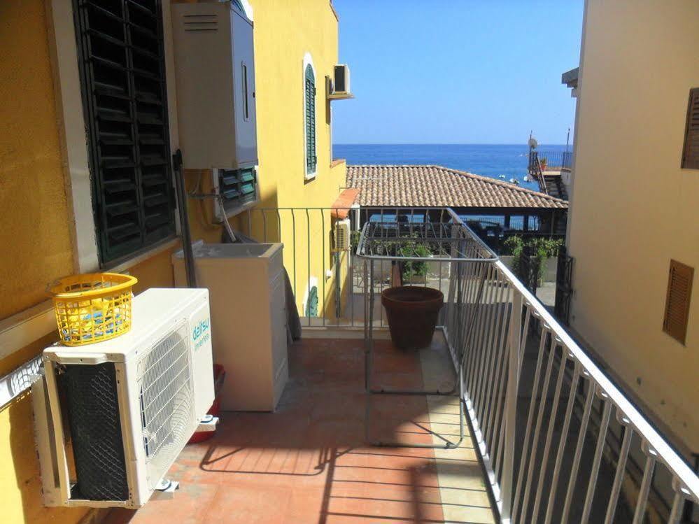 Beach Apartments Patrizia Taormina Esterno foto